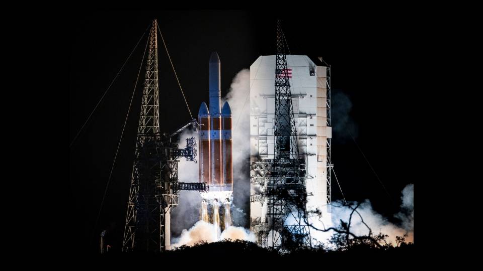 ISʘIS launch