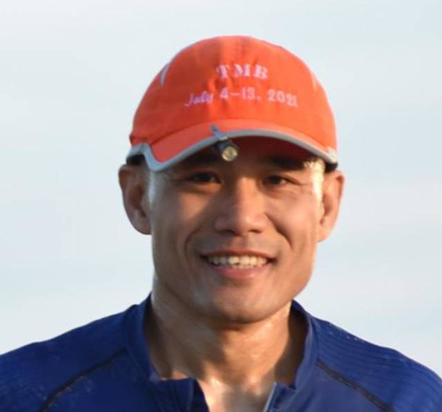 Yibin Kang